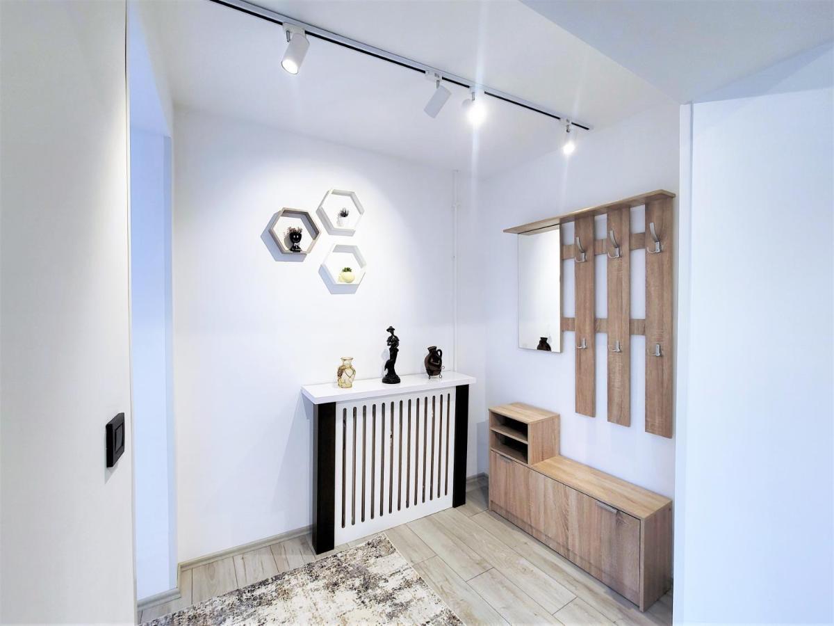 Cozy Apartment In Prishtine Bagian luar foto