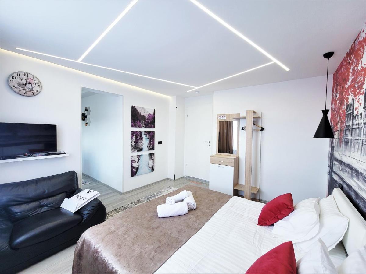 Cozy Apartment In Prishtine Bagian luar foto